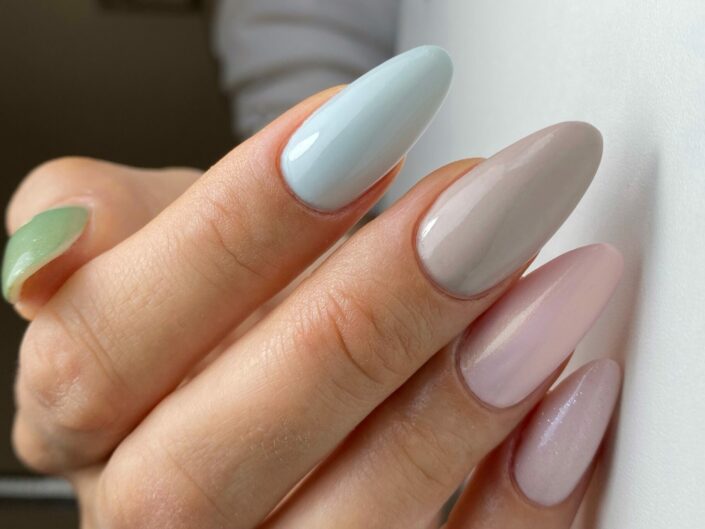 Gel nails, gelové nehty, nehty gel, polygel, upravené nehty, krásné nehty, trendy nehty, nehty praha, Jarní nehty, pastelové nehty, pastel nails,